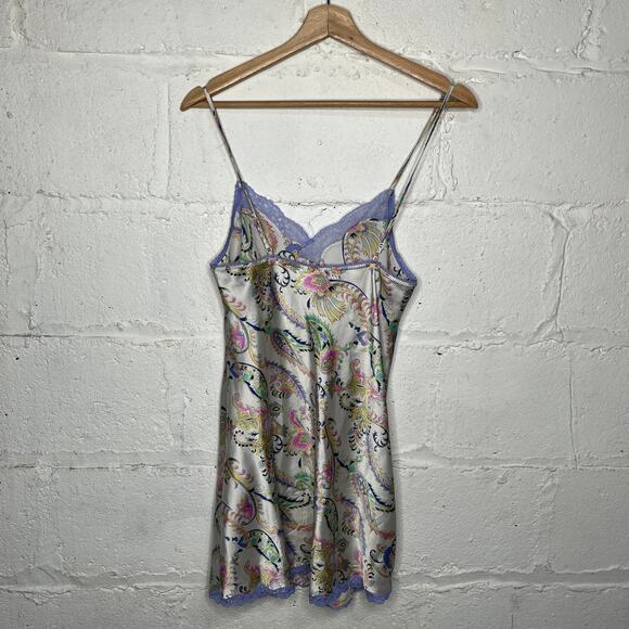 Victoria's Secret Silky Nightgown Paisley Floral Print Small Sleepwear Nighty - Picture 3 of 8